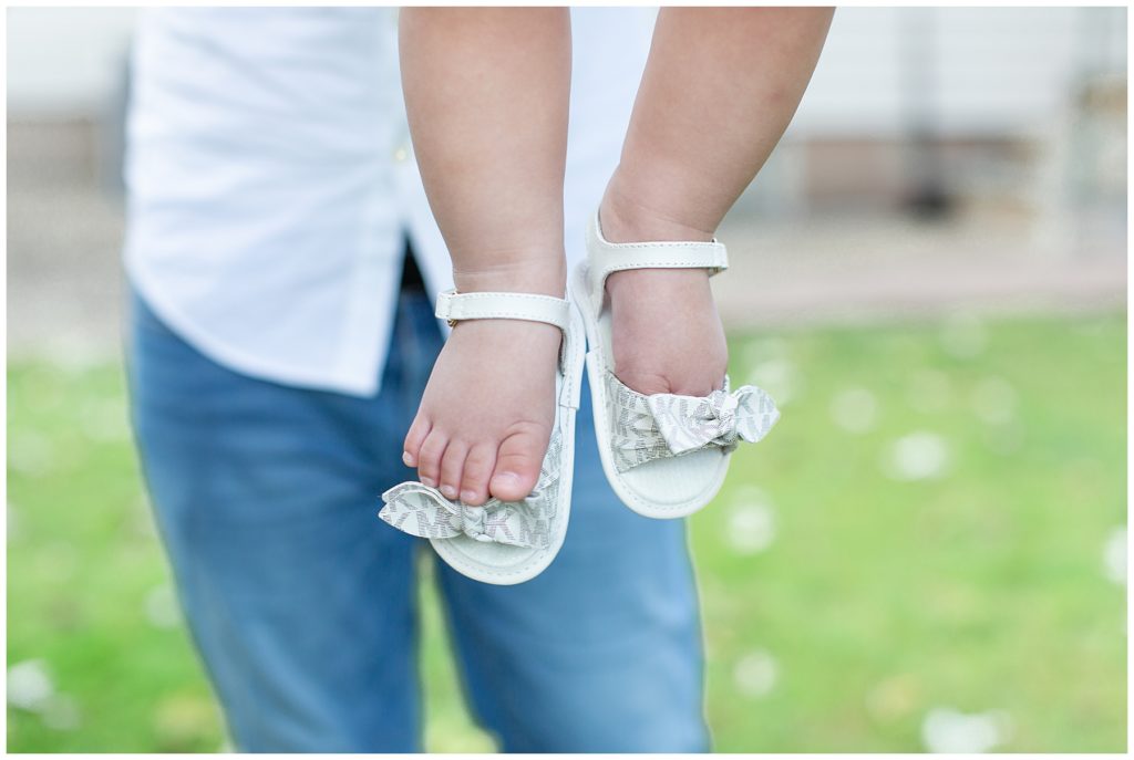 baby feet in New Jersey backyard